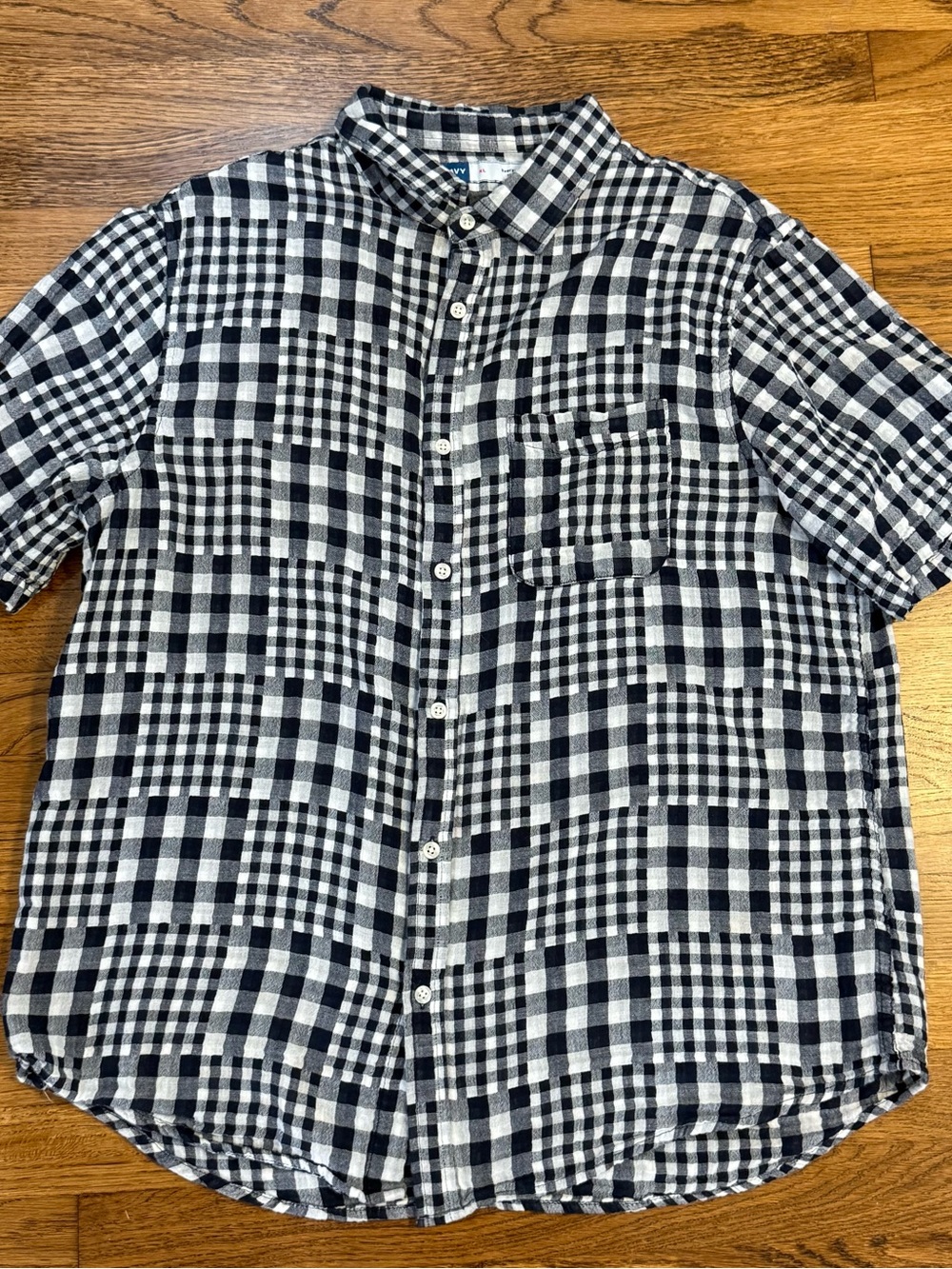 Old Navy Men’s XL Everyday Shirt Navy White Gingham Plaid Short Sleeve Button Up
